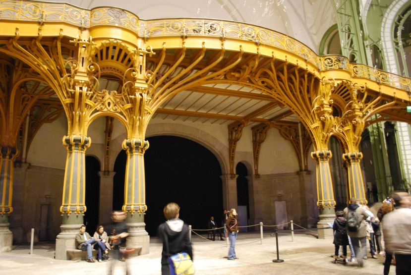 Structura metalica in stil Art Nouveau la Grand Palais din Paris. Foto: https://farm5.staticflickr.com/4021/4611549386_61d5cd6244_b.jpg