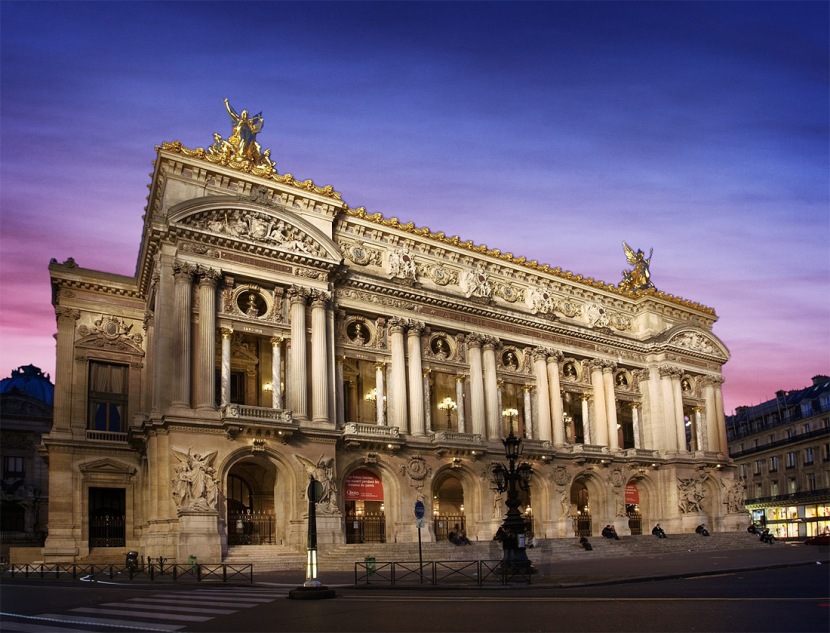 Opera Garnier din Paris. Foto: http://d1rqnvvf2sivjk.cloudfront.net/_novaimg/galleria/317071.jpg